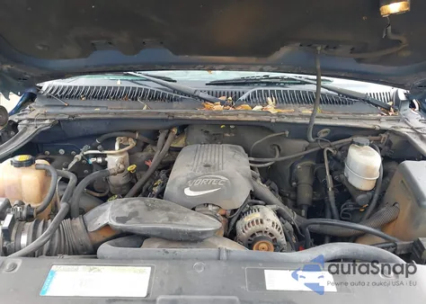 2001 Chevrolet Silverado 2500Hd Ls z USA, uszkodzony, nr VIN 1GCHC23U21F134186